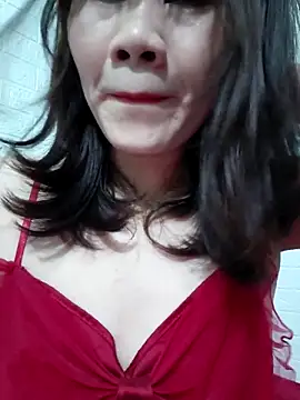 Snapshot of Singlemom69x chatting on May 15, 3:02 am Singlemom69x online show from May 15, 3:02 am