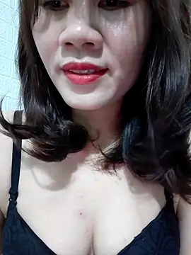 Snapshot of Singlemom69x chatting on May 23, 1:11 am Singlemom69x online show from May 23, 1:11 am