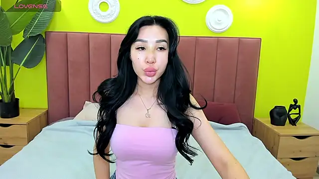 Jennifer Munoz online show from October 19, 2:01 am