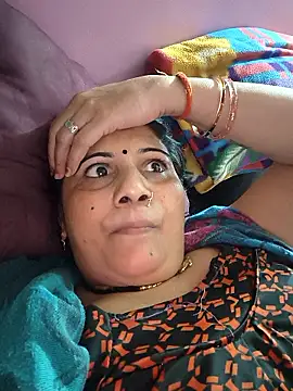 Snapshot of Rakhi99x chatting on May 17, 10:00 am Rakhi99x online show from May 17, 10:00 am