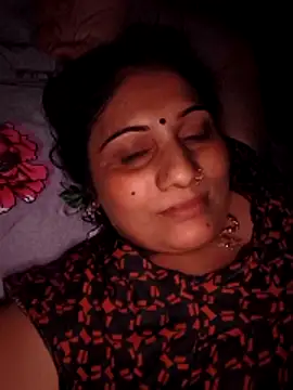 Snapshot of Rakhi99x chatting on May 17, 10:06 pm Rakhi99x online show from May 17, 10:06 pm