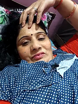 Snapshot of Rakhi99x chatting on May 18, 10:43 am Rakhi99x online show from May 18, 10:43 am