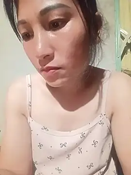 YAYAA-502 online show from April 10, 1:05 pm