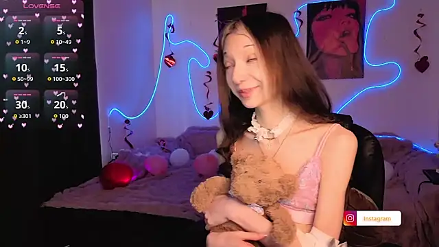 KiraGlam online show from March 30, 7:09 am