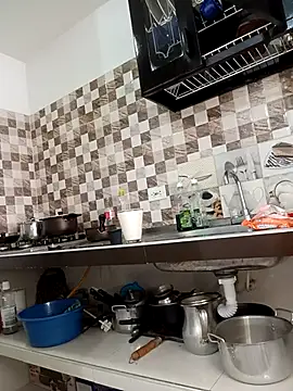 dulcelatin21 online show from September 30, 4:45 pm