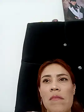 dulcelatin21 online show from October 19, 9:04 pm