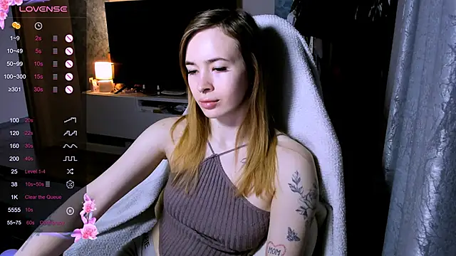 ZoyaMill online show from April 14, 7:14 am