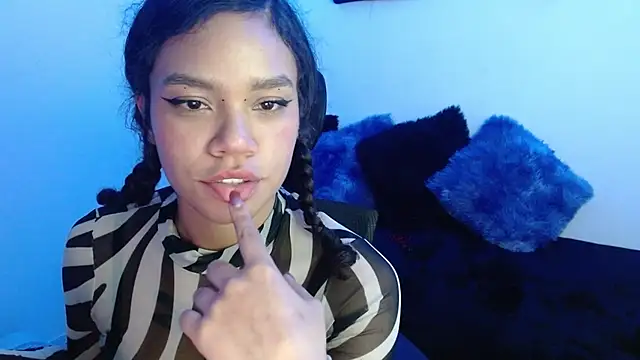 Canela s1 online show from January 7, 9:39 pm