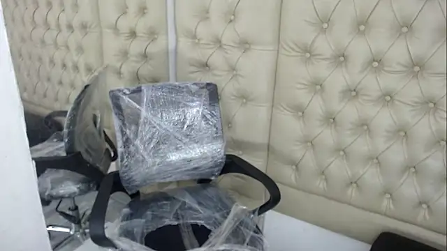 JessicaHott01 online show from December 4, 7:44 pm