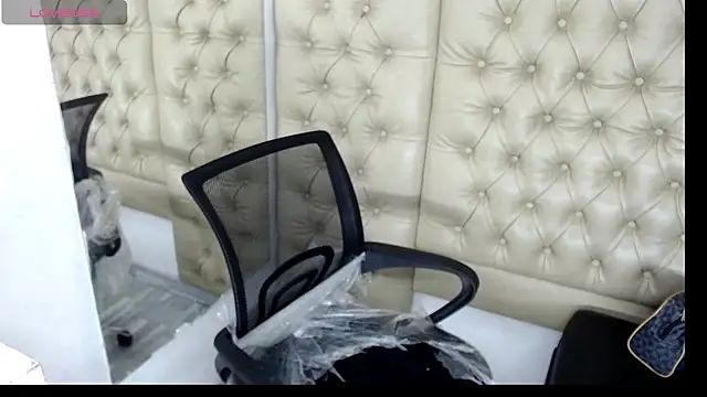 JessicaHott01 online show from March 5, 7:10 pm