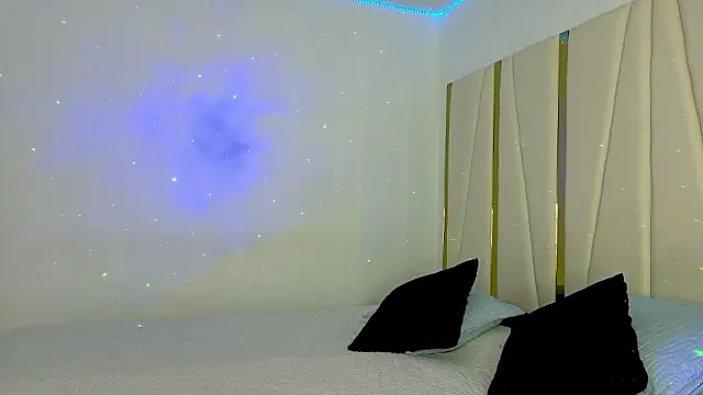 Sarahlove 90 online show from February 11, 3:39 pm