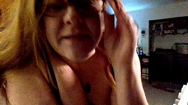 ScrawburryBBW online show from December 2, 4:51 am