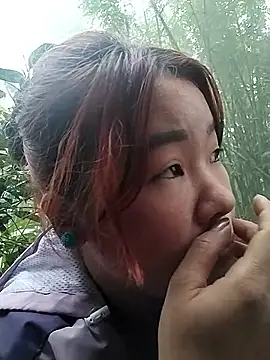 lylylove online show from December 15, 1:10 am