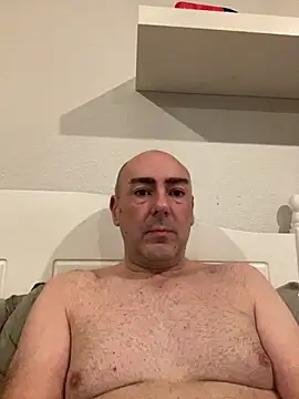 Snapshot of Richmcgee chatting on February 21, 8:32 pm Richmcgee online show from February 21, 8:32 pm