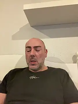 Snapshot of Richmcgee chatting on February 24, 3:21 pm Richmcgee online show from February 24, 3:21 pm