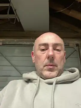 Snapshot of Richmcgee chatting on February 26, 8:30 pm Richmcgee online show from February 26, 8:30 pm