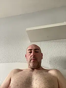Snapshot of Richmcgee chatting on April 11, 8:51 am Richmcgee online show from April 11, 8:51 am