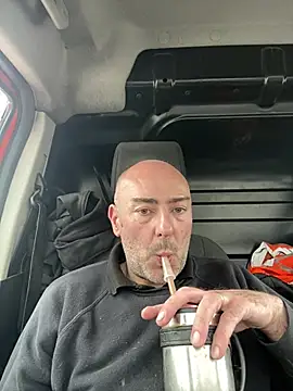 Snapshot of Richmcgee chatting on April 15, 12:12 pm Richmcgee online show from April 15, 12:12 pm