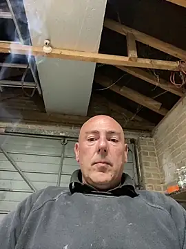 Snapshot of Richmcgee chatting on April 28, 7:19 pm Richmcgee online show from April 28, 7:19 pm