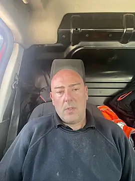 Snapshot of Richmcgee chatting on April 29, 12:09 pm Richmcgee online show from April 29, 12:09 pm