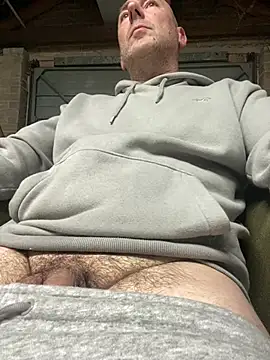 Snapshot of Richmcgee chatting on May 12, 7:22 pm Richmcgee online show from May 12, 7:22 pm