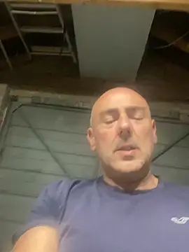 Snapshot of Richmcgee chatting on June 8, 7:47 pm Richmcgee online show from June 8, 7:47 pm