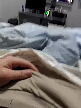 Snapshot of durellosbrodolone chatting on February 24, 2:15 pm durellosbrodolone online show from February 24, 2:15 pm