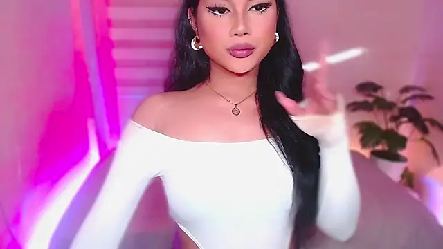 MissRumi Hunter online show from June 18, 2:10 pm