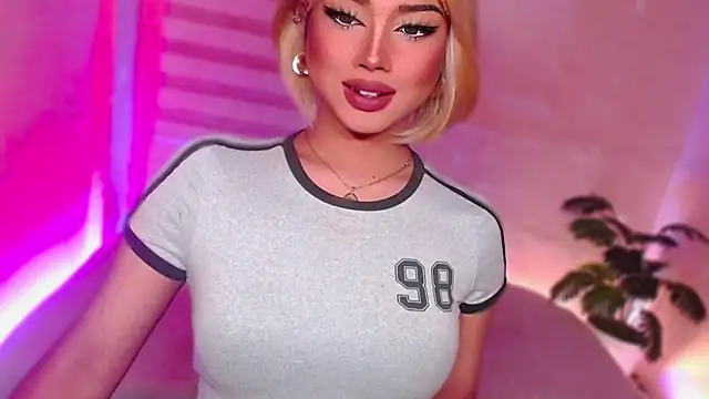 MissRumi Hunter online show from June 21, 6:43 pm