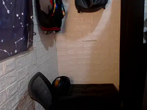 Snapshot of Tempting_jon chatting on June 27, 5:56 am Tempting jon online show from June 27, 5:56 am