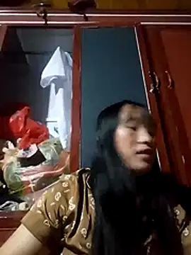 miss-su online show from November 12, 1:17 am