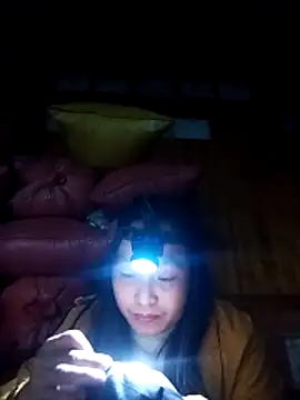 miss-su online show from February 4, 7:14 am