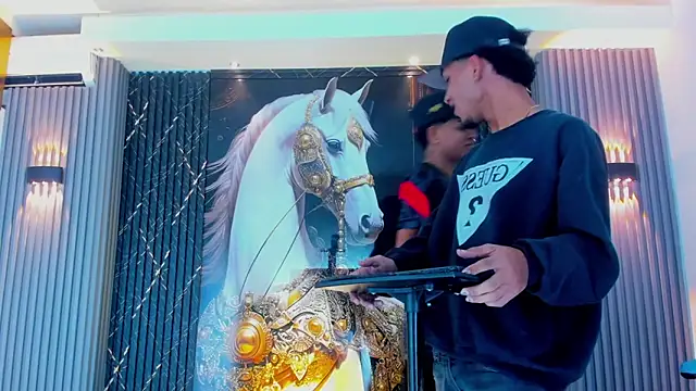 Snapshot of Extreme_boys2 chatting on November 7, 4:23 am Extreme boys2 online show from November 7, 4:23 am