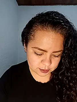 Snapshot of Miss_Adriana01 chatting on February 17, 4:42 am Miss Adriana01 online show from February 17, 4:42 am