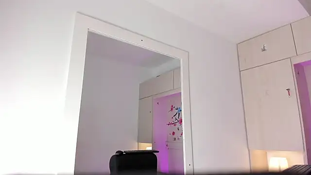 Stefannyevans  online show from December 17, 12:55 pm