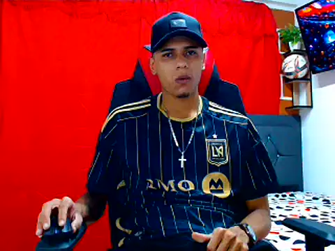 Snapshot of cristian_tayron1 chatting on July 12, 6:59 am cristian tayron1 online show from July 12, 6:59 am