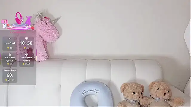 LuLu-Moon online show from October 4, 7:17 am