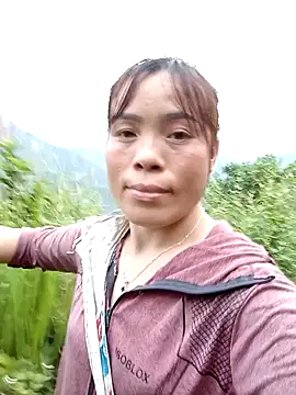 Snapshot of Maymay0033 chatting on October 27, 10:08 am Maymay0033 online show from October 27, 10:08 am