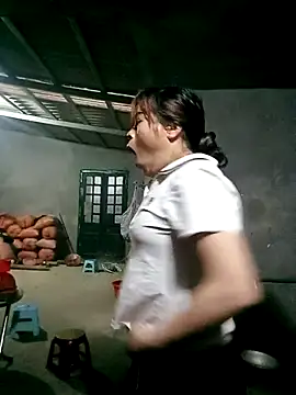 Snapshot of Maymay0033 chatting on November 4, 11:04 pm Maymay0033 online show from November 4, 11:04 pm