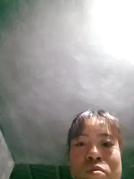 Snapshot of Maymay0033 chatting on November 18, 11:37 pm Maymay0033 online show from November 18, 11:37 pm