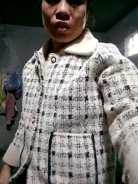 Snapshot of Maymay0033 chatting on November 24, 11:37 pm Maymay0033 online show from November 24, 11:37 pm