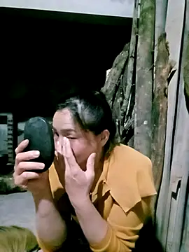 Snapshot of Maymay0033 chatting on November 25, 11:43 am Maymay0033 online show from November 25, 11:43 am