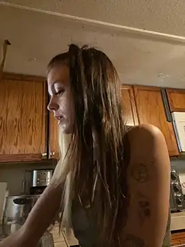 ittybittymeryssa online show from November 4, 9:03 pm