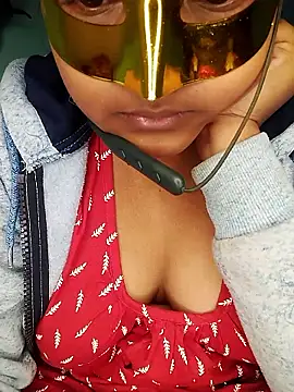 mimi87hoty online show from January 10, 3:36 pm