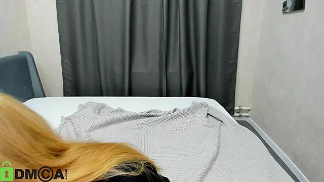 Sylvia Ortiz online show from October 19, 1:06 am