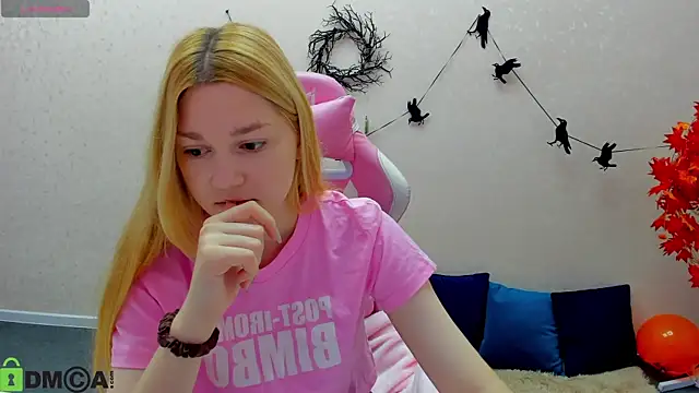 Sylvia Ortiz online show from November 4, 1:05 am