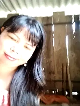 Snapshot of lusy-00 chatting on July 3, 3:35 am lusy-00 online show from July 3, 3:35 am
