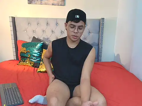 stewart mateo  online show from November 22, 2:10 am