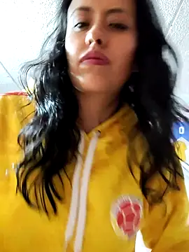 Snapshot of Queen_Ashly chatting on June 18, 4:13 am Queen Ashly online show from June 18, 4:13 am