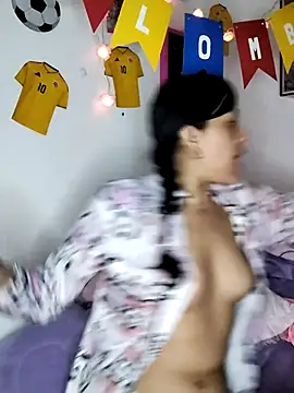 Snapshot of Queen_Ashly chatting on June 25, 2:22 am Queen Ashly online show from June 25, 2:22 am